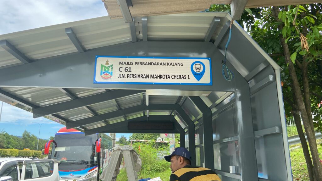 MPKJ Signage using ACP for Bus Stop