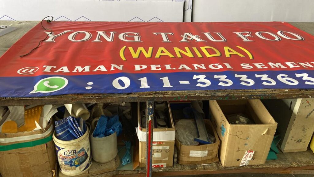 Banner and Bunting Warung